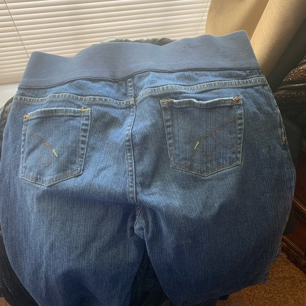 Maternity jeans - Picture 3 of 3